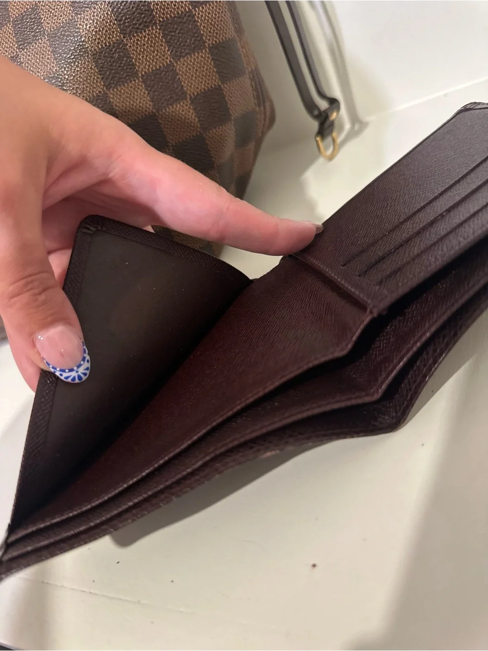 Vintage Men’s Louis Vuitton Taiga Leather Bifold Wallet